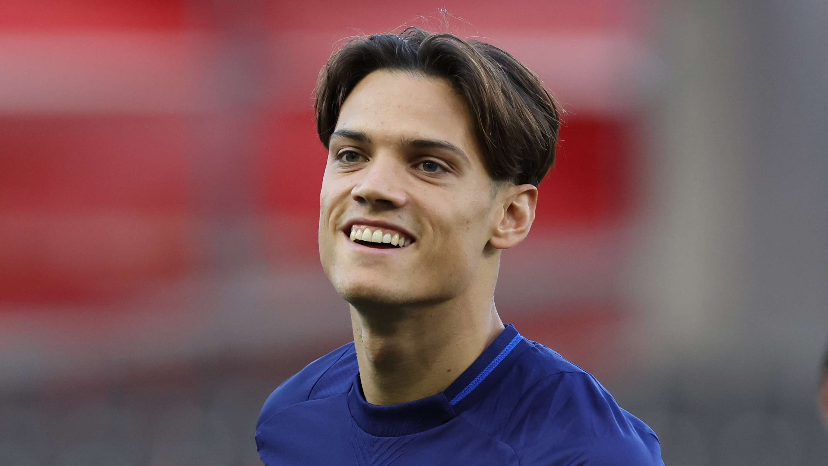 无论是中场 无论是中场